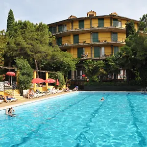 Palme&suite 3*, Garda (Verona) Italia
