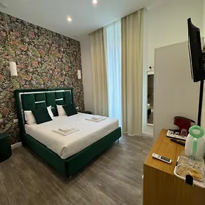 Eden Luxury 2*, Roma Italia